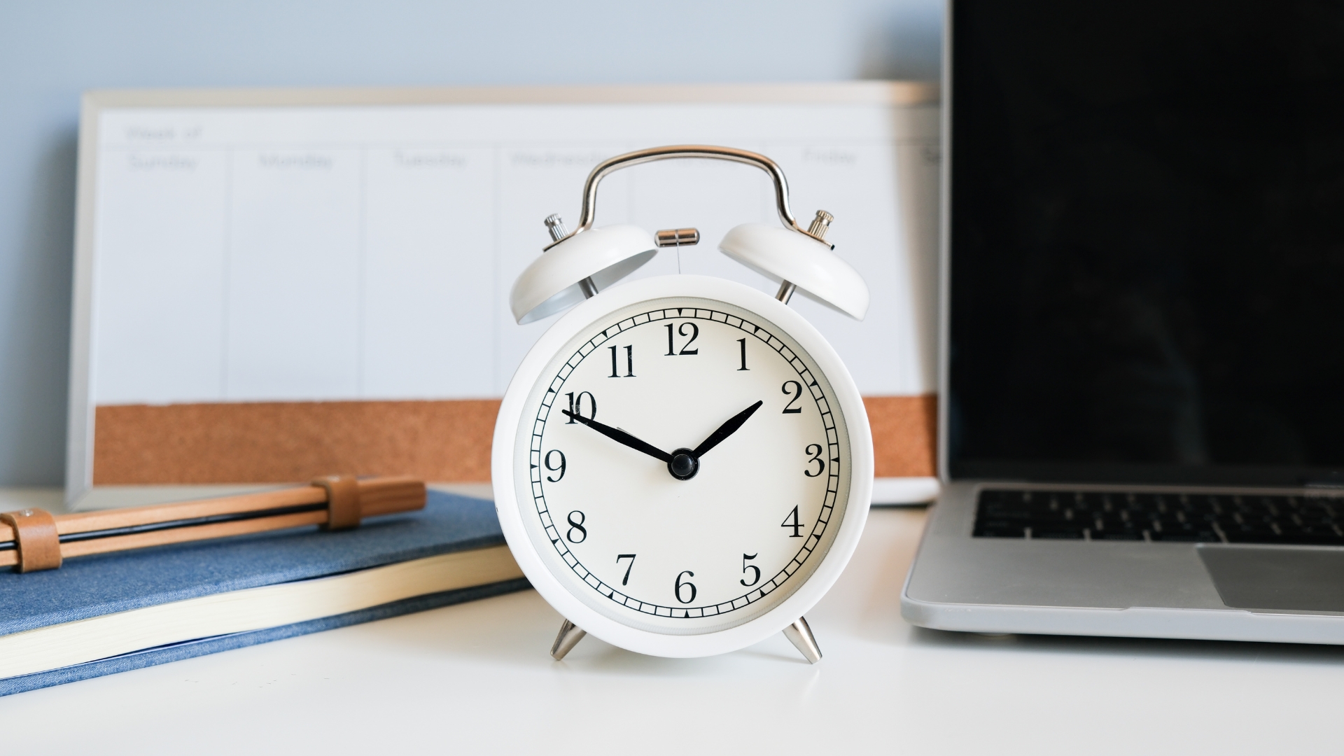 Hourly vs. Salaried Pay: Watch out!