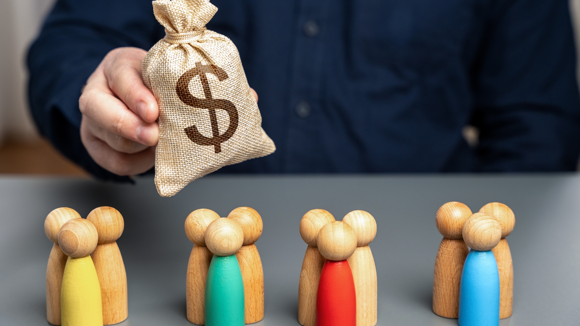 Incentive Pay Plans For Small Businesses: The Art of Turning Teamwork into Bonus Bucks