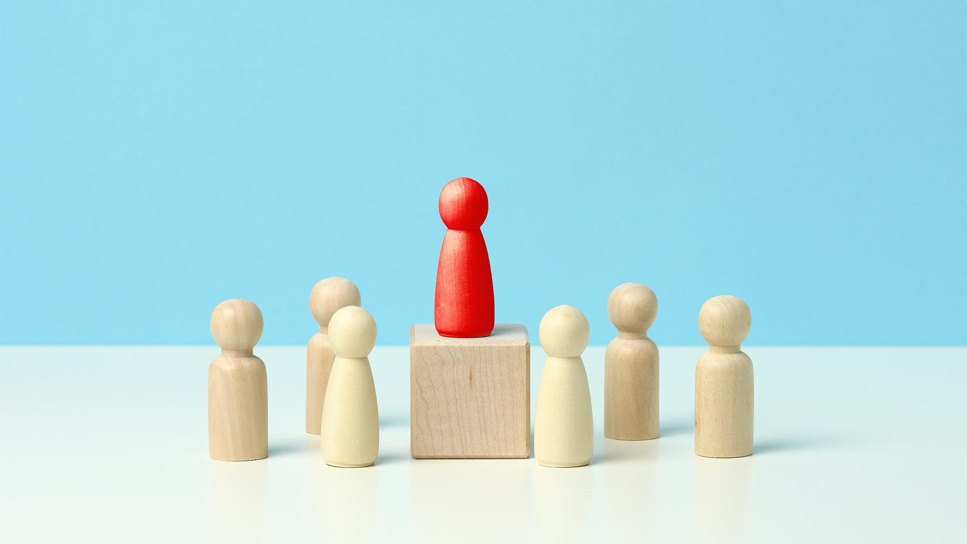Is a Leaders Role to Serve Others?