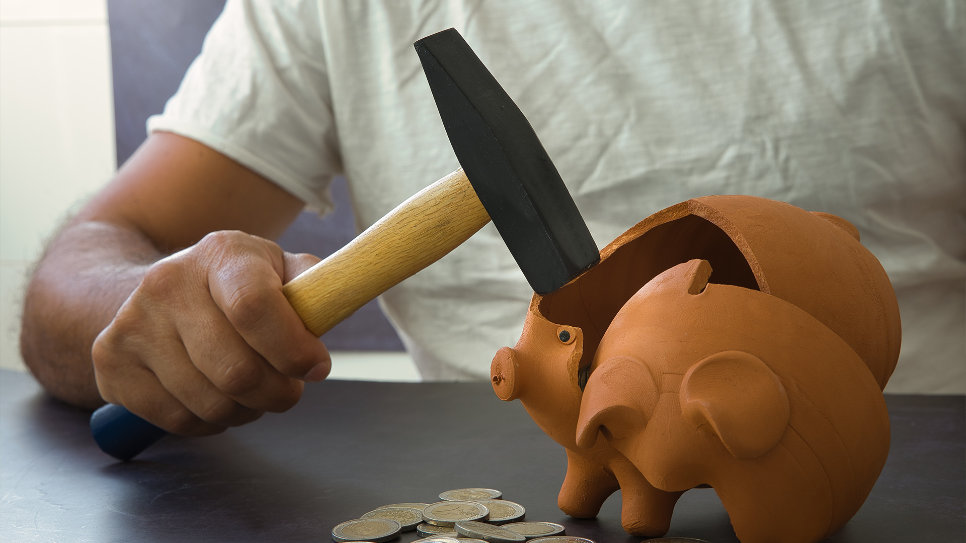 The Costly Consequences of Neglecting Your Finances: A Tale of Business Woes and What You Can Do About It