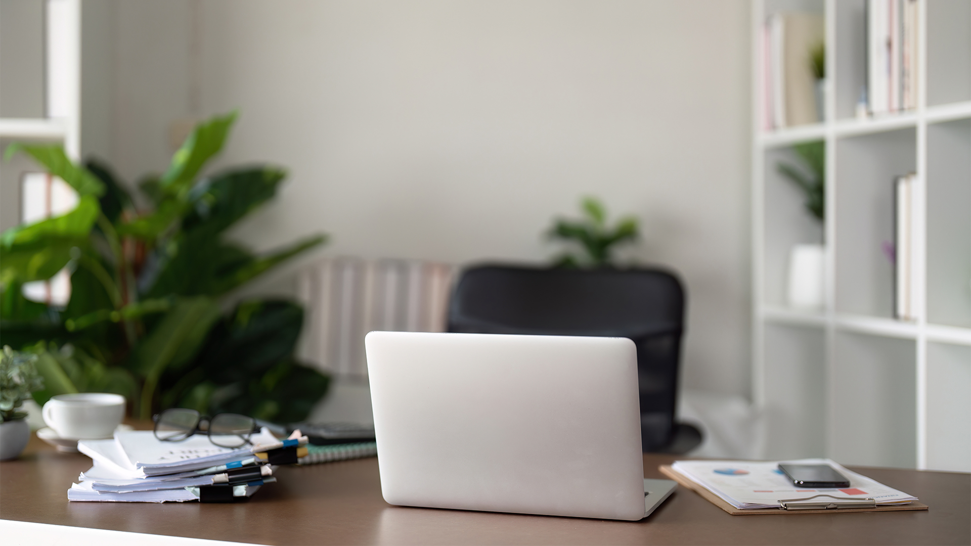 The REAL Reason Businesses NEED to Have A Good Accountant | Calculated Moves Year in Review